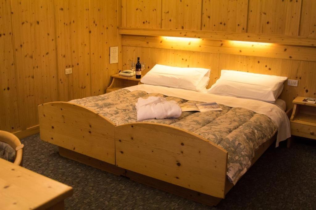Hotel Alpi Кампителло-ди-Фасса Экстерьер фото