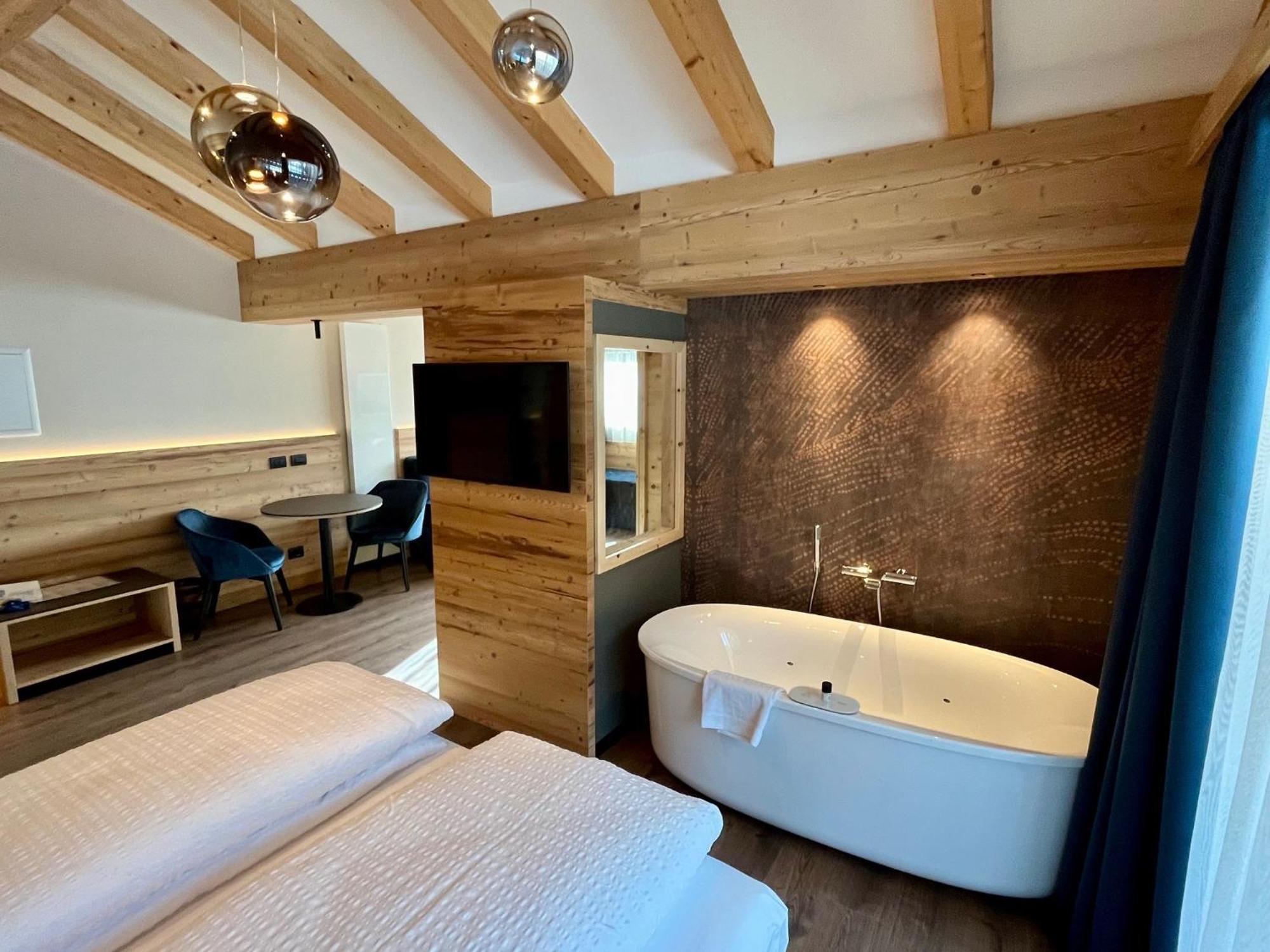 Hotel Alpi Кампителло-ди-Фасса Экстерьер фото