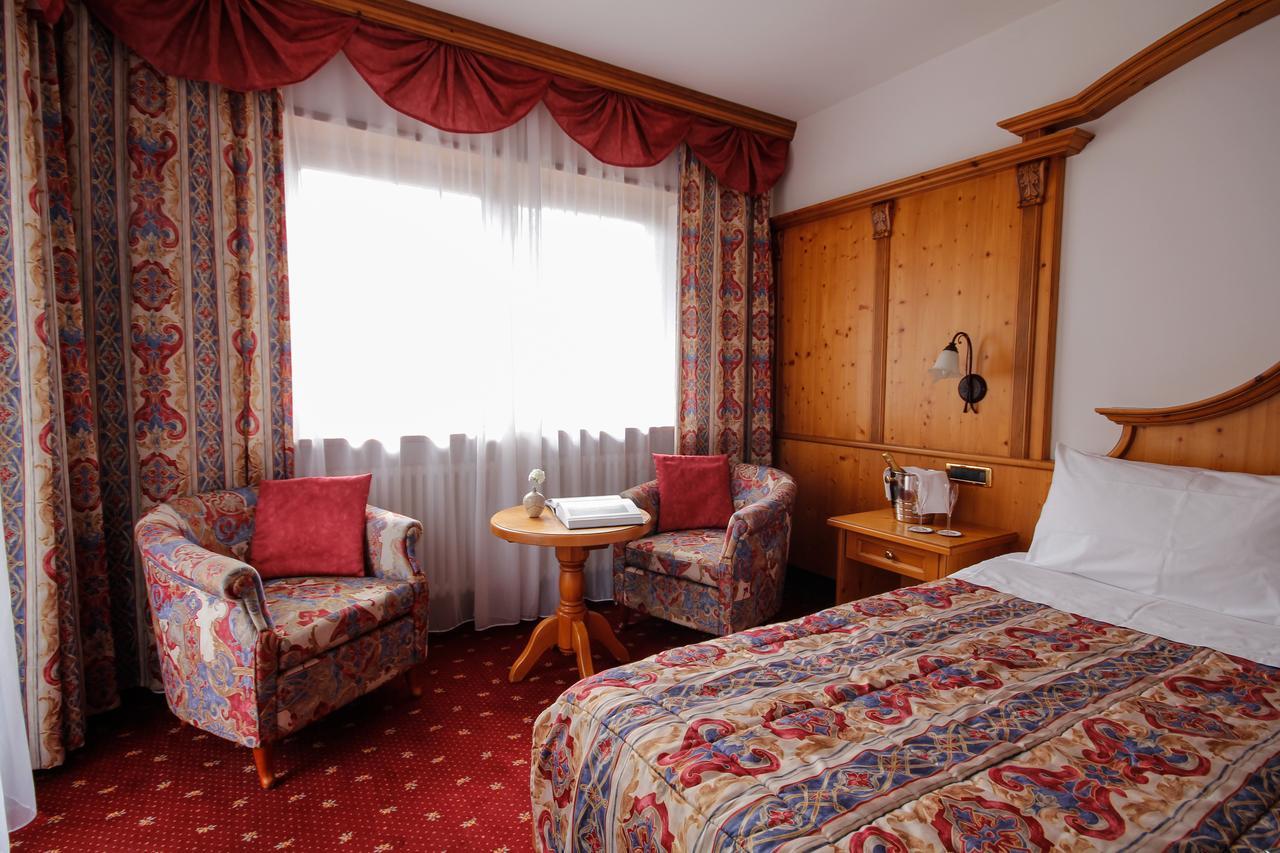 Hotel Alpi Кампителло-ди-Фасса Экстерьер фото