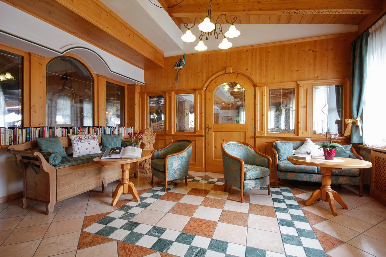 Hotel Alpi Кампителло-ди-Фасса Экстерьер фото